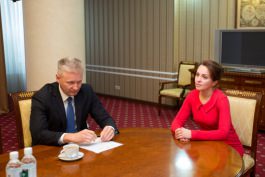 Moldovan president appoints three judges