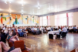 President Maia Sandu met with mayors from the Florești district and visited the wastewater treatment plant