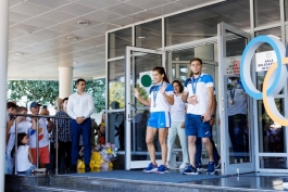 Șefa statului i-a întâmpinat, la aeroport, pe sportivii care au participat la Jocurile Olimpice  