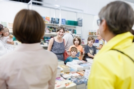 Глава государства посетила Международную книжную ярмарку Bookfest