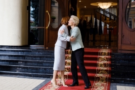 Președinta Maia Sandu, la întrevederea cu Președinta Comisiei Europene, Ursula von der Leyen:„Uniunea Europeană ne-a fost alături de la obținerea statutului de candidat până la lansarea oficială a negocierilor de aderare”