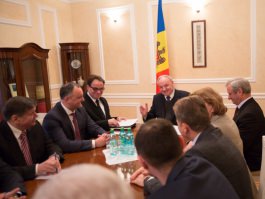 Moldovan president consults parliamentary factions on nominating candidate for PM office