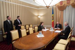 Moldovan president signs decrees appointing eight magistrates