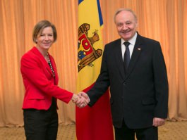 Moldovan president, Swedish envoy address reforms, support, projects