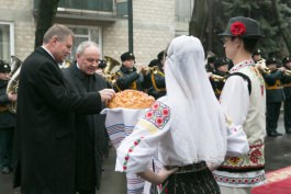 Президент Николае Тимофти провел встречу с президентом Румынии Клаусом Йоханнисом 