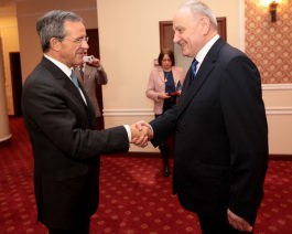 Moldovan president meets French official