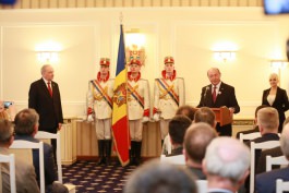 Moldovan head of state awards Stefan cel Mare order to former Romanian president