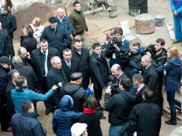 Moldovan president, former Romanian head of state visit north Moldova town