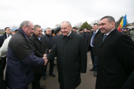 Moldovan president, former Romanian head of state visit north Moldova town