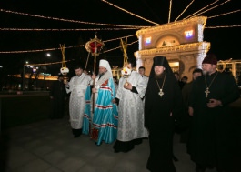 Moldovan president attends Easter mass