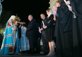 Moldovan president attends Easter mass