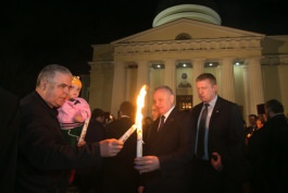 Moldovan president attends Easter mass