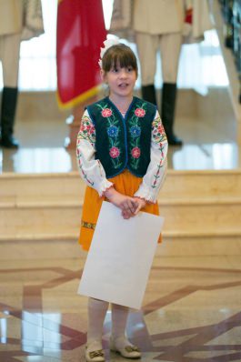 Moldovan president meets group of pupils