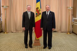 Moldovan president meets U.S. Secretary of the Navy