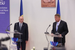 Moldovan, Romanian presidents give joint press statements