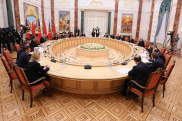 Moldovan president meets Belarusian counterpart