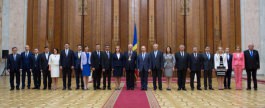 The members of the new government took oath  in the presence of President Timofti