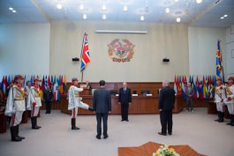 Moldovan president introduces new defence minister to staff