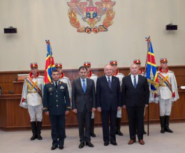 Moldovan president introduces new defence minister to staff