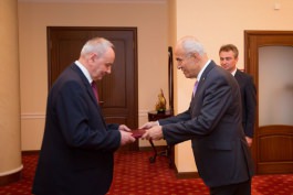 Moldovan president receives accreditation letters from five ambassadors