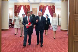 Moldovan president receives Dutch ambassador