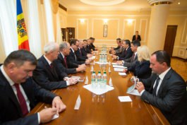 Moldovan president meets Romanian premier