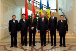 Moldovan president welcomes Chinese parliamentary delegation