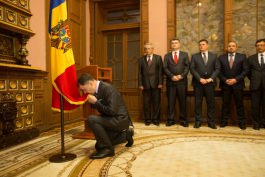 Members of new government take oath before Moldovan president