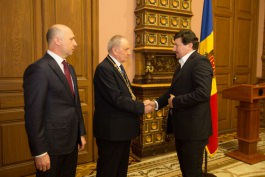 Members of new government take oath before Moldovan president