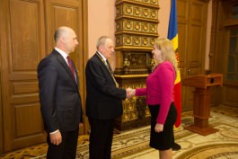 Members of new government take oath before Moldovan president