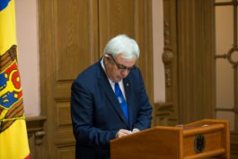 Membrii din oficiu ai Guvernului au depus jurământul în fața președintelui Timofti